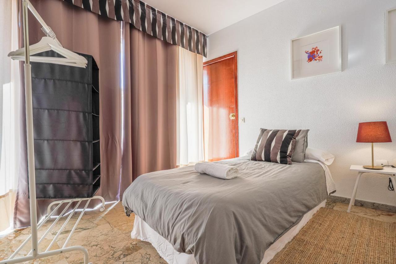 Puerta De Carmona Apartman Sevilla Kültér fotó