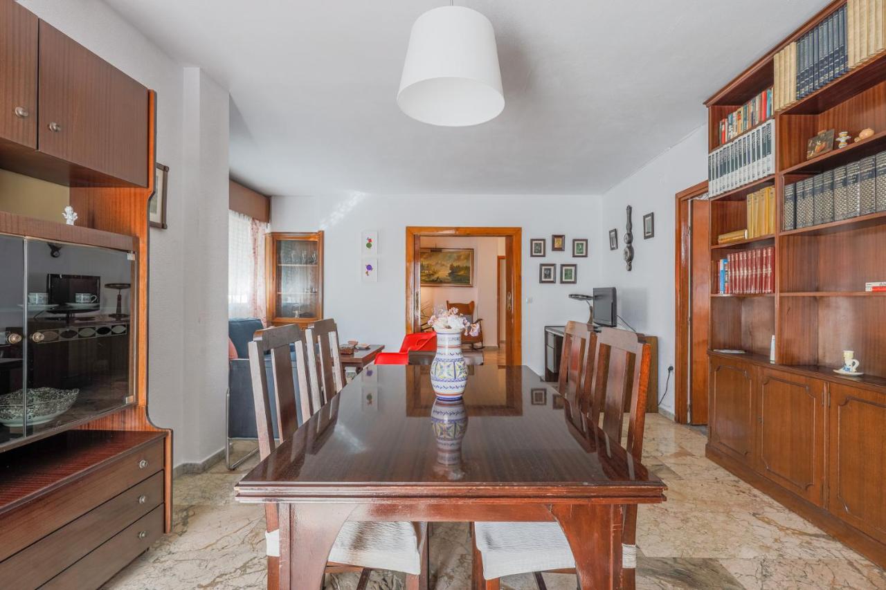 Puerta De Carmona Apartman Sevilla Kültér fotó